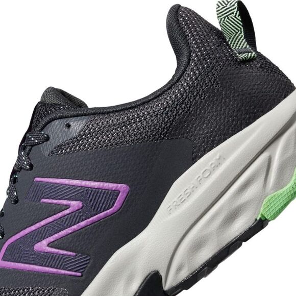 New Balance Fresh Foam  Trail Running  size 10Wide  Black & Purple Sneakers NWT - Picture 1 of 7